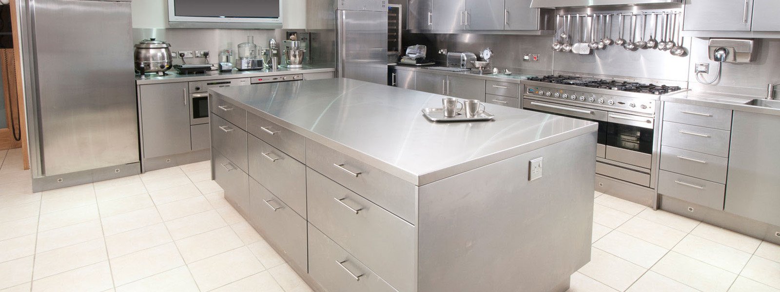 Kitchen Cabinets Qatar